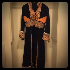 Pakistani shalwar kameez set